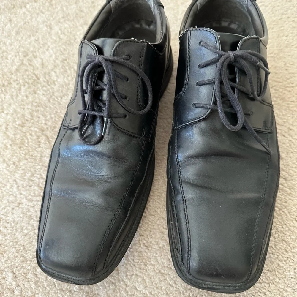 Dockers Men's Cap Toe Oxfords 11W Black Leather Shoes.